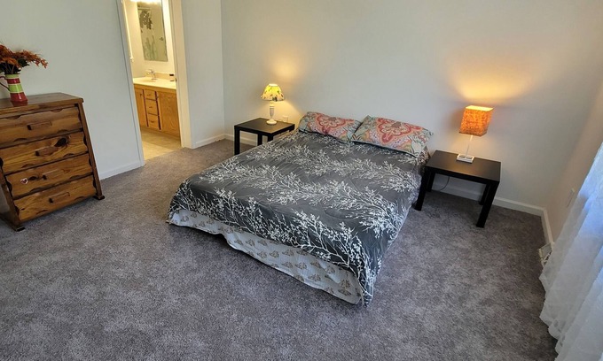Dennis House | Adorable Rancher along the Tuckahoe River on the Jersey Shore. Close to OC, SIC