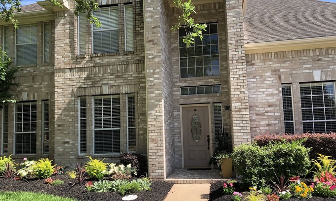 Barrett Apartment | Adorable Studio Apartment
