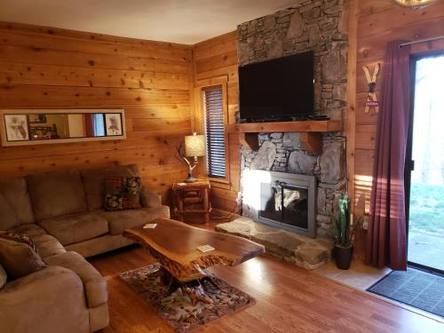 Seven Springs Apartment | Adventure in the woods @ Seven Springs
