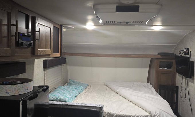 Atlanta House | Adventurer Cozy RV in charming Atlanta with AC