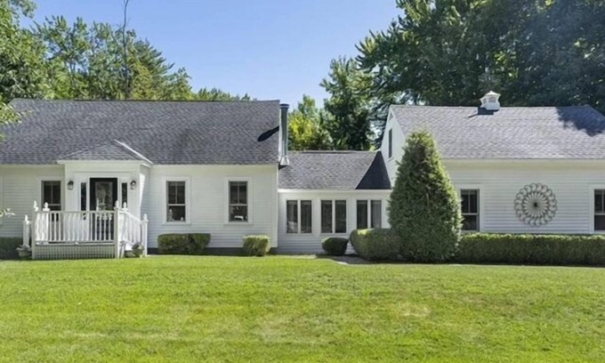 Cape Neddick House | Adventures for the whole family only .7 miles to the beach