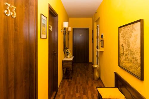 Ancona House | Affittacamere Orchidea