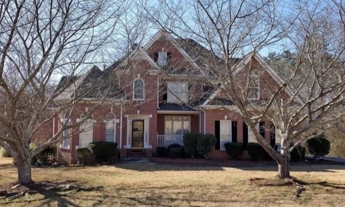 Conyers House | Affordable 2 bedroom 1 bath guest suite with private entrance.