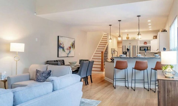 Highlands House | Affordable Luxury in Louisville - All King Beds!