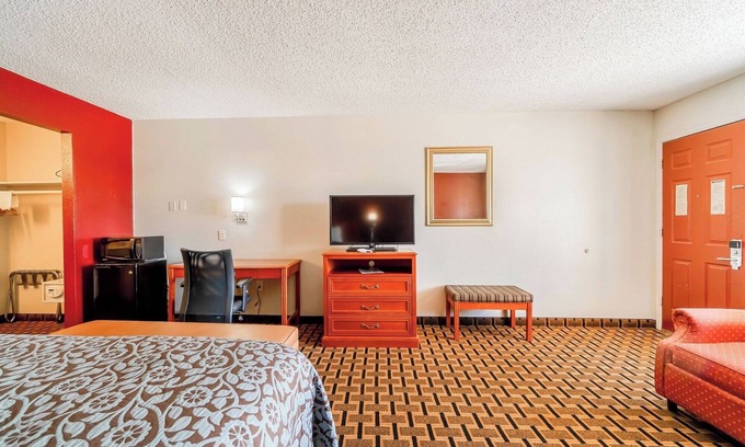Vernon Hotel | Affordable Pet-Friendly Stay Along Hwy 287 – Ideal for Business and Leisure