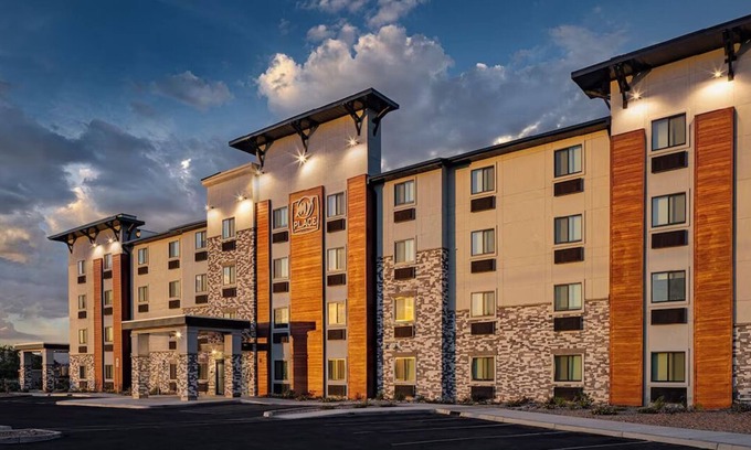 Tucson House | Affordable Room with Full Kitchen for Extended Stay Comfort, Pet-Friendly