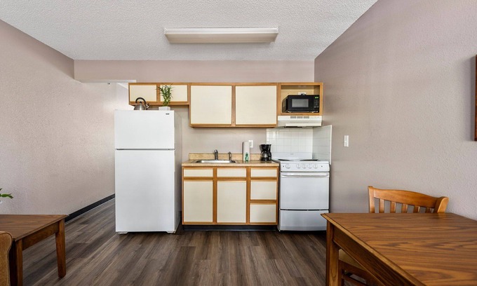 Greenville Hotel | Affordable Suites Greenville