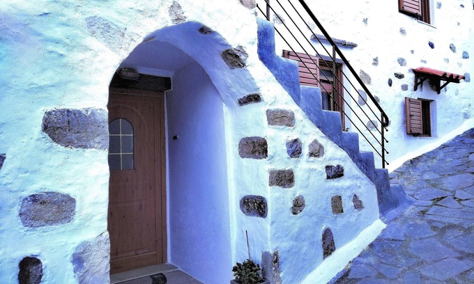 Yianniou House | Afroditi Traditional Cretan House. The Combination Of Comfort And Cretan Life.