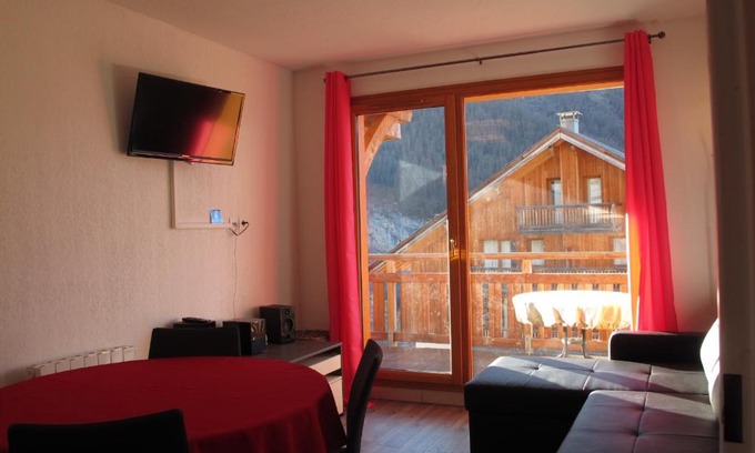 Les Orres Apartment | Agence Des Orres - Le Balcon des Airelles T2 en pignon BDA611
