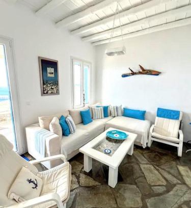 Batsi Villa | Aggeliki's Cycladic Villa by Hostandros