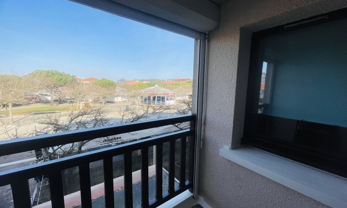Biscarrosse Plage Apartment | AGREABLE T2 AVEC LOGGIA COEUR DE LA STATION (220)