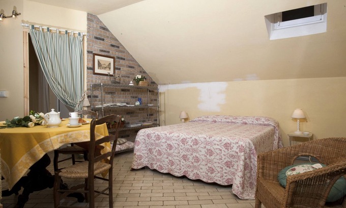 Pontedera Apartment | Agriturismo Alpaca NABUCCO Panoramic Apartment with Swimming Pool