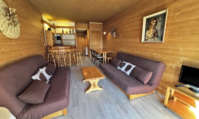 La Clusaz Apartment | Aiguille Verte flat 27 - for 2 people, nice view