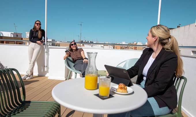 Burjasot Hotel | Aila II Hotel Boutique