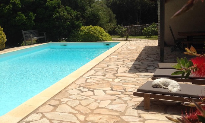 Bonifacio House | Air-conditioned detached house with private pool access