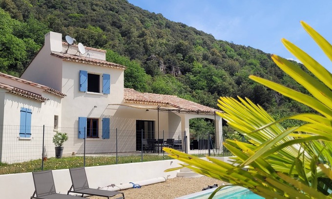 Roquedur House | Air-conditioned house with swimming pool in the Cévennes