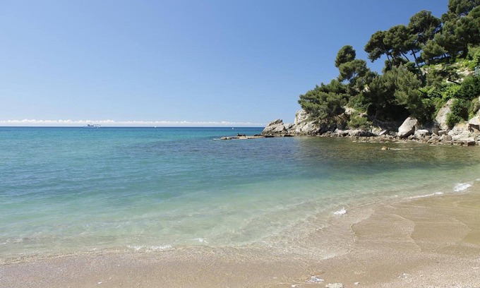 Le Pradet Apartment | Air-conditioned studio near Les Bonnettes & Monaco beaches