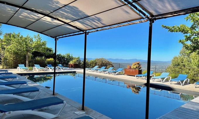 Tourtour Villa | Air-conditioned villa 7 bedrooms with shower and wc heated pool panoramic view