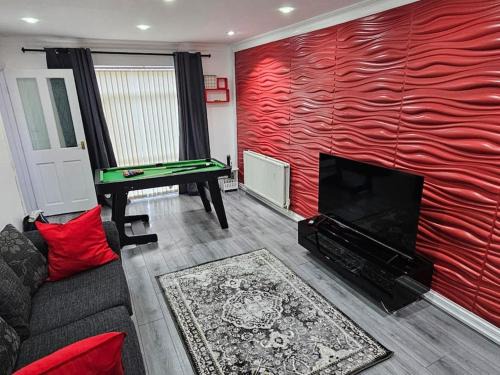 Stonnall Apartment | Airbnb Palace