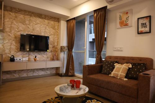 Viman Nagar Apartment | AirNest Pune 5min Walk Airport