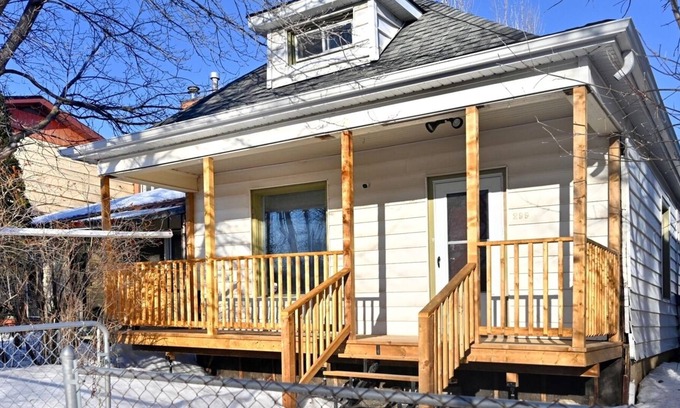St. James House | Airport 2 beds + Office beauty