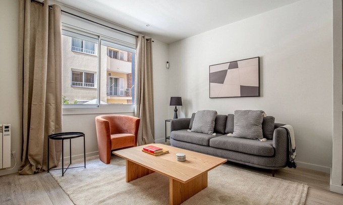 Vallcarca i els Penitents Apartment | Airy El Putxet i el Farró 3BR, Fully Furnished, by Blueground