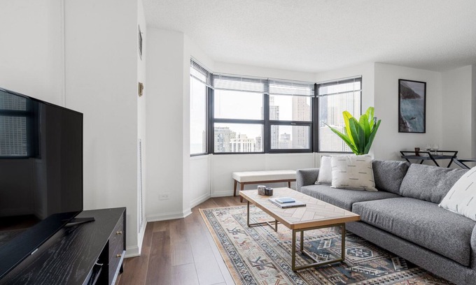 Rush and Division Apartment | Airy Gold Coast 2BR w/Gym, Pool, near. Oak St. Beach, by Blueground