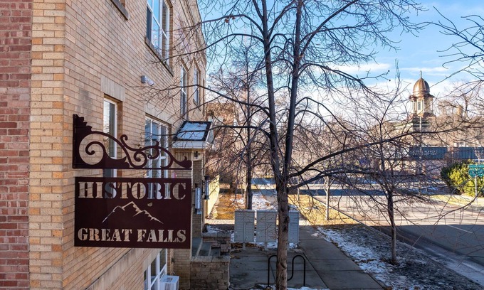 Great Falls Apartment | Aisling Suites