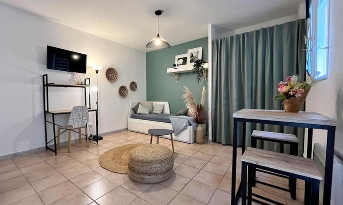 Aix-en-Provence Apartment | Aix-en-Provence, Cosy Studio proche toutes commodités et axes routiers, linges fournis