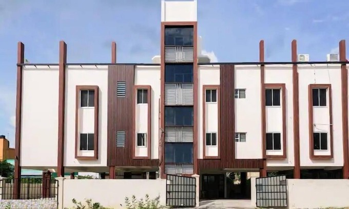 Vellore Hotel | AK Vellore Stays