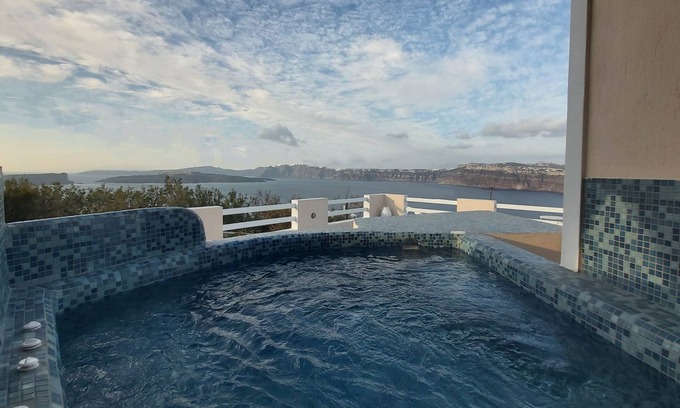 Akrotiri Hotel | Akrotiri Apartments