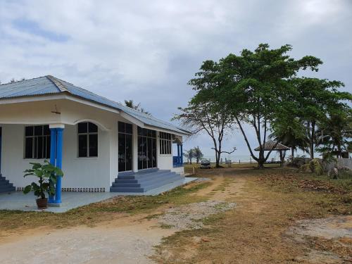 Kota Bharu House | ALA Beach Lodge - Ketapang Homestay