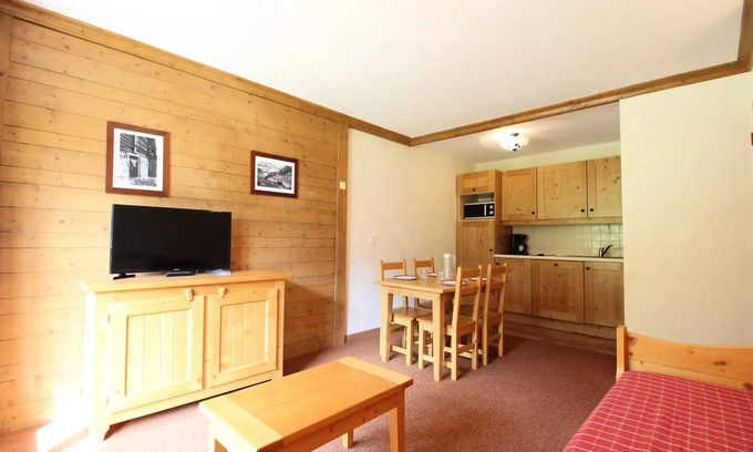 Val Cenis Apartment | ALA201 : 4 person apartment at the foot of the slopes with swimming pool