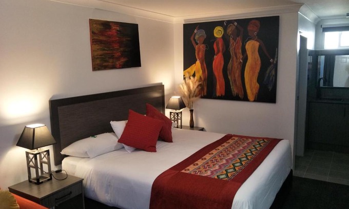Taree Hotel | Alabaster Motor Inn