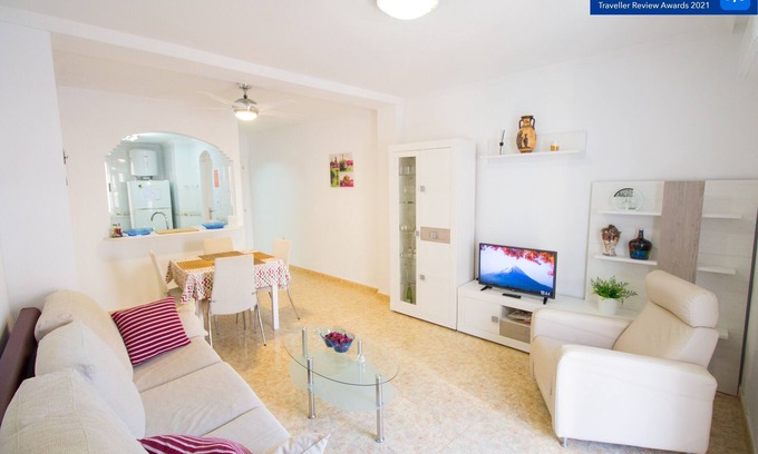 Santa Pola Condo | Alacant Home: Modern flat 200 meters away from the beach
