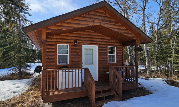 Cohoe Cabin | Alaska Summers Lodge Cabin No. 3