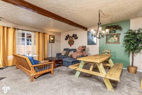 Abbott Loop House | Alaskan Moose Village in the Heart-o-Town!