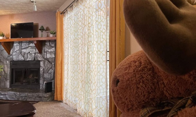 Abbott Loop House | Alaskan Moose Village in the Heart-o-Town!