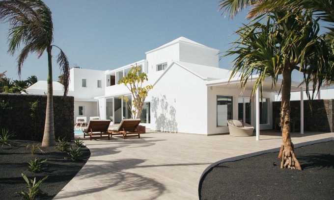 Costa Teguise Apartment | Alava Suites