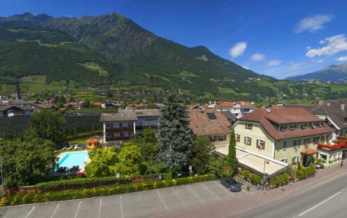 Lagundo Hotel | Albergo al Cervo - Gasthof zum Hirschen