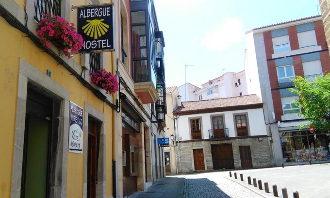 Salas Hostel | Albergue Valle del Nonaya