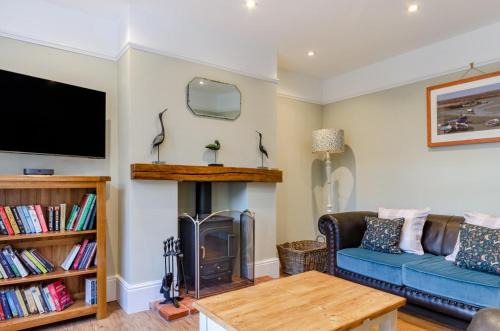 Holt House | Albert Cottage