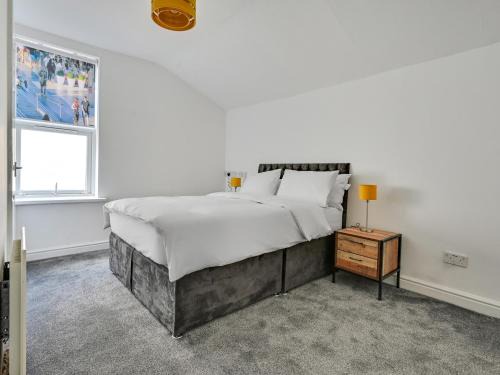 Salford Hotel | Albert View Rooms