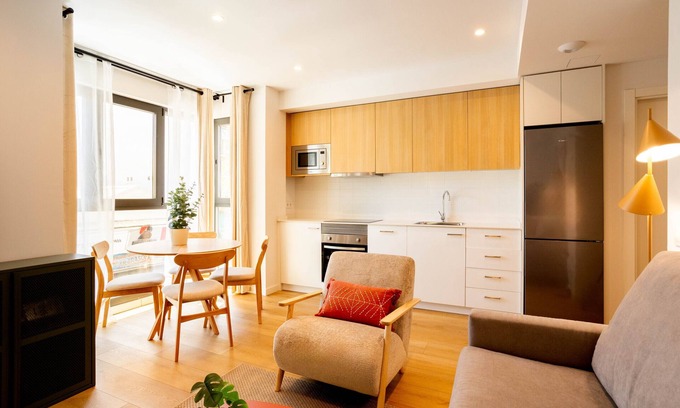 Ciudad Lineal Apartment | Alcala V apartament in Madrid