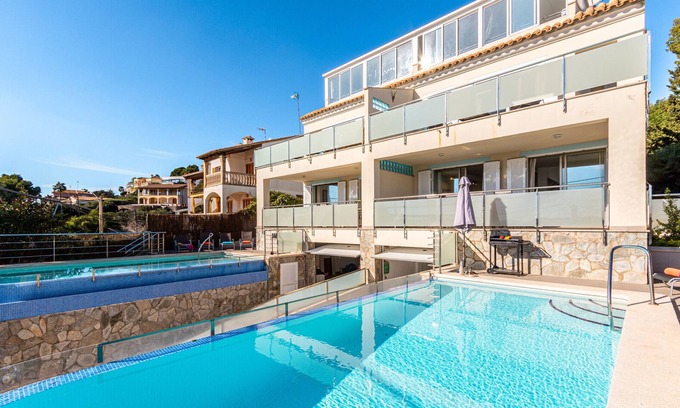 Alcanada Ski Chalet | Alcanada B By home villas 360