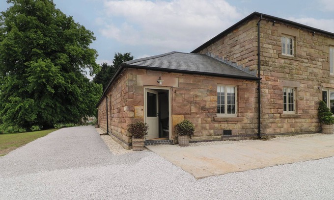 Crich House | ALDER COTTAGE - FOLD YARDS, romantic, with open fire in Alderwasley