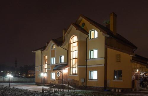 Malekhiv House | AlekSelena