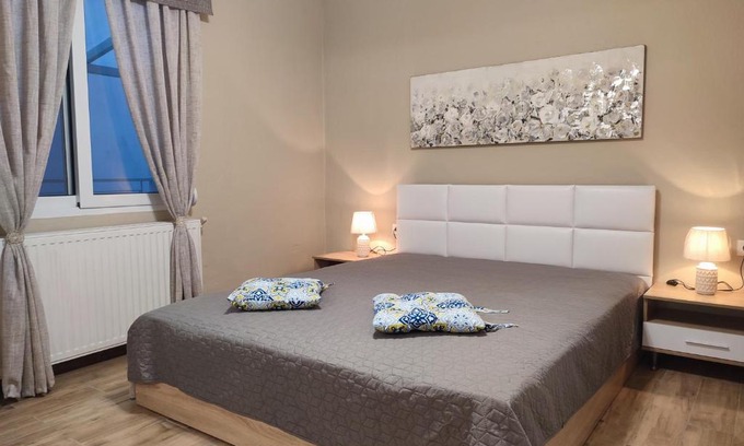 Kavala House | ALICE'S ARt HOUSE