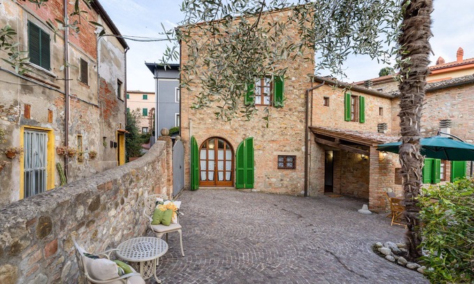 Lajatico Apartment | Alice's House in the Village