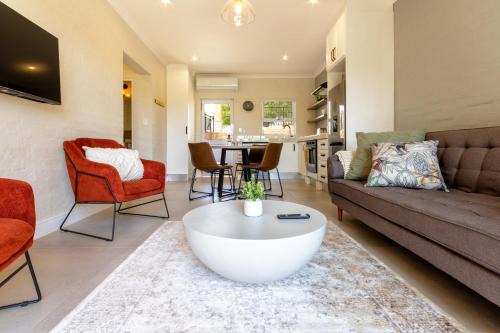 Parys Apartment | Alimama Spaces The Manson's Cote de Val
